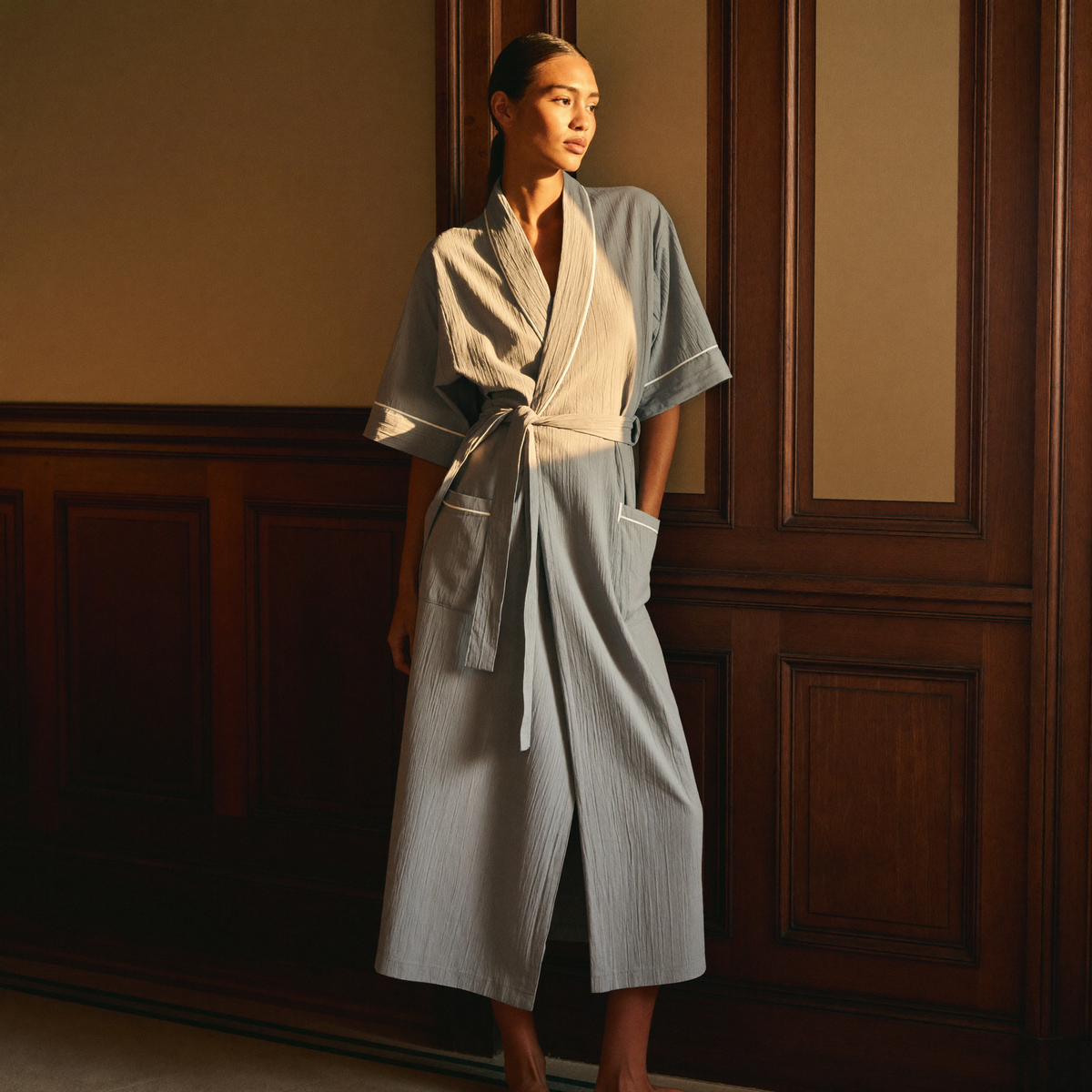 Peignoir Manches Courtes en Coton Passepoil Contrasté